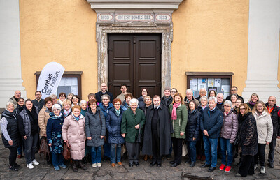 „Pilger der Hoffnung“ unterwegs für die Caritas-Haussammlung – Gemeinsamer Start mit Caritasdirektorin Nora Tödtling-Musenbichler und Generalvikar Erich Linhardt in Deutschlandsberg